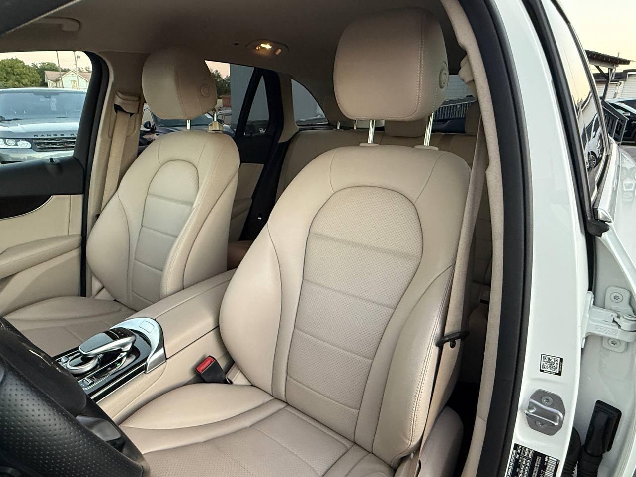 Mercedes-Benz GLC-Class GLC300 2016