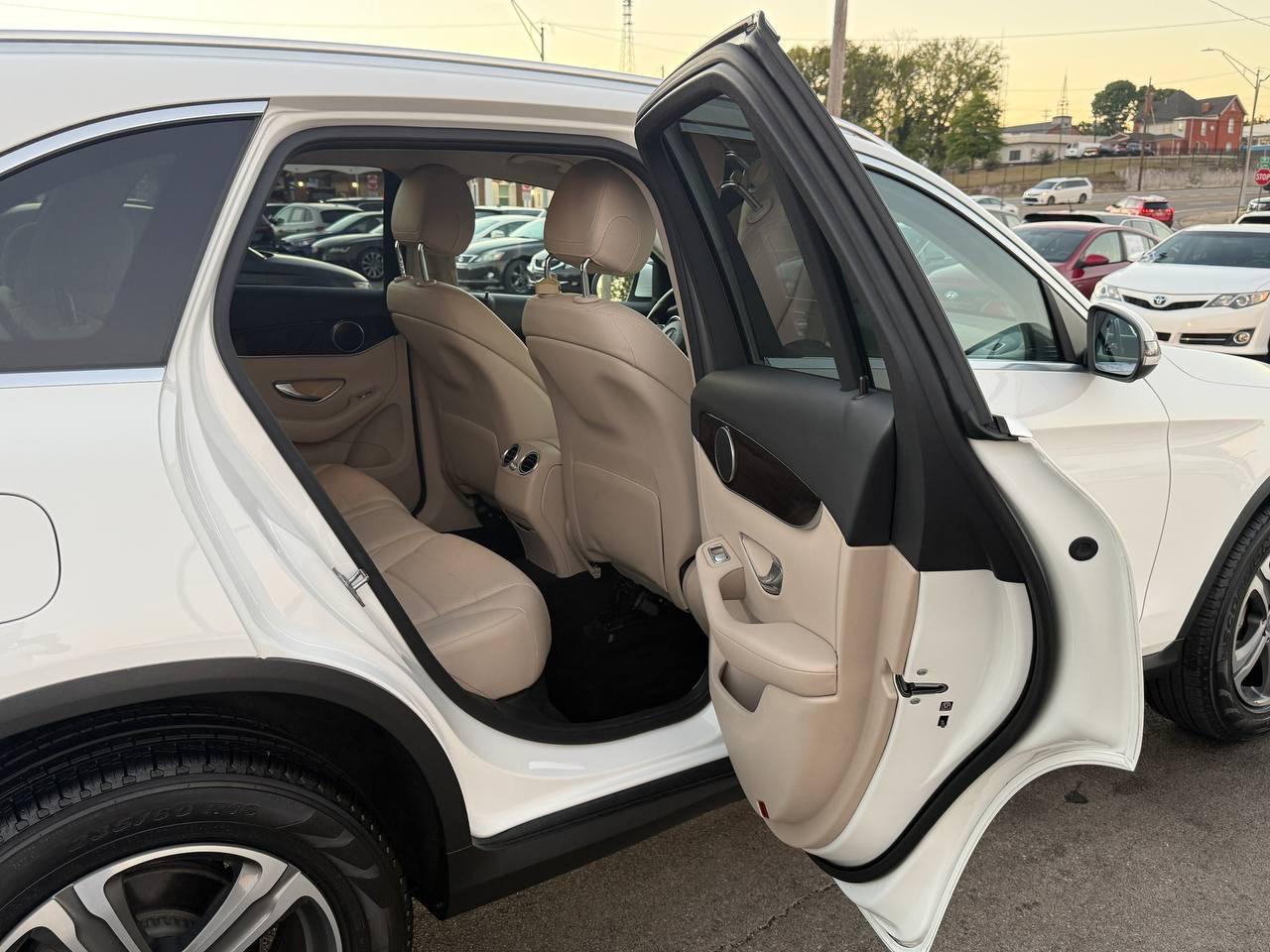 Mercedes-Benz GLC-Class GLC300 2016