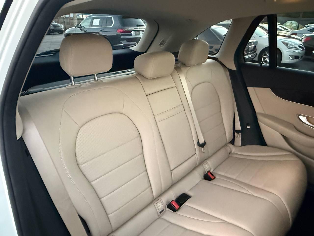 Mercedes-Benz GLC-Class GLC300 2016