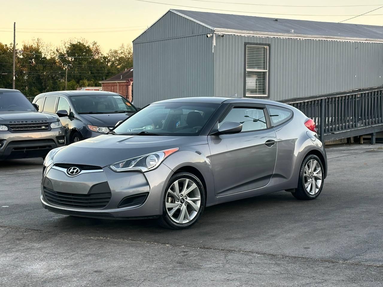Hyundai Veloster Base 6AT 2016