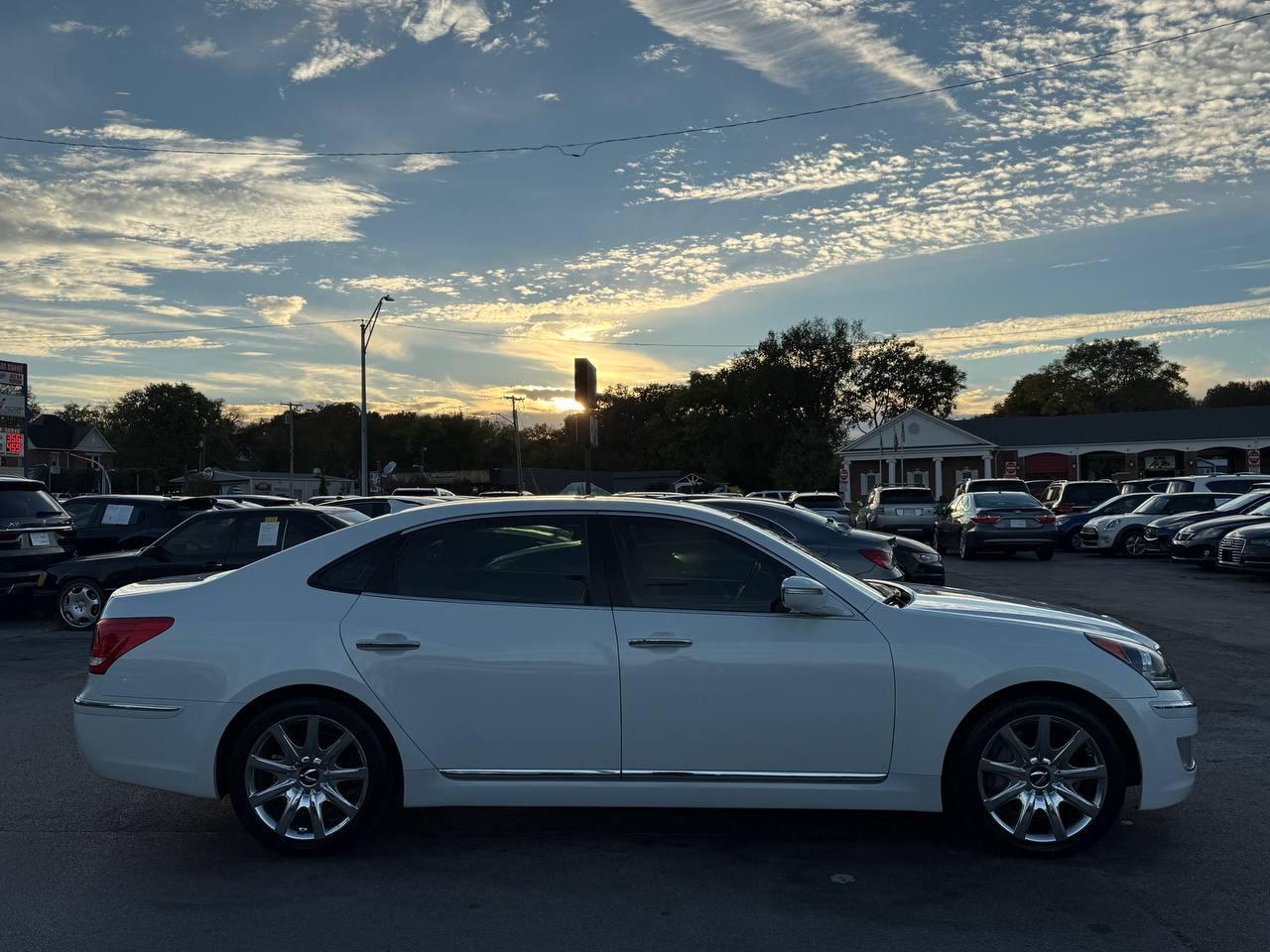 Hyundai Equus Signature 2013