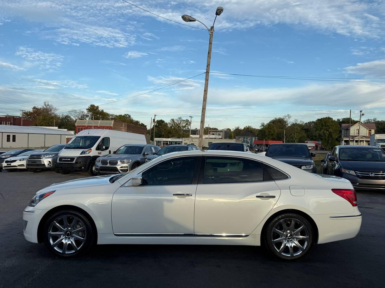 Hyundai Equus Signature 2013