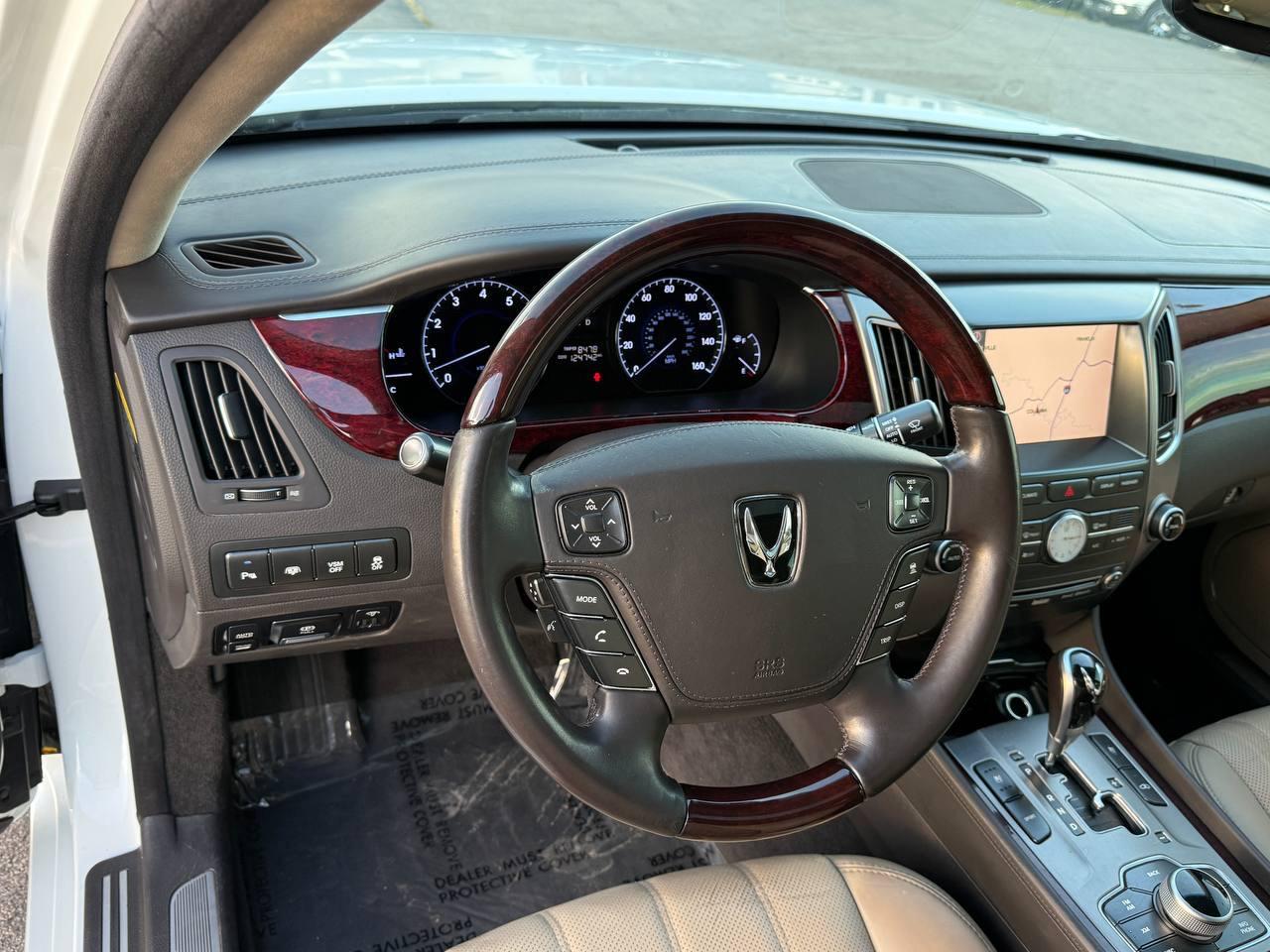 Hyundai Equus Signature 2013