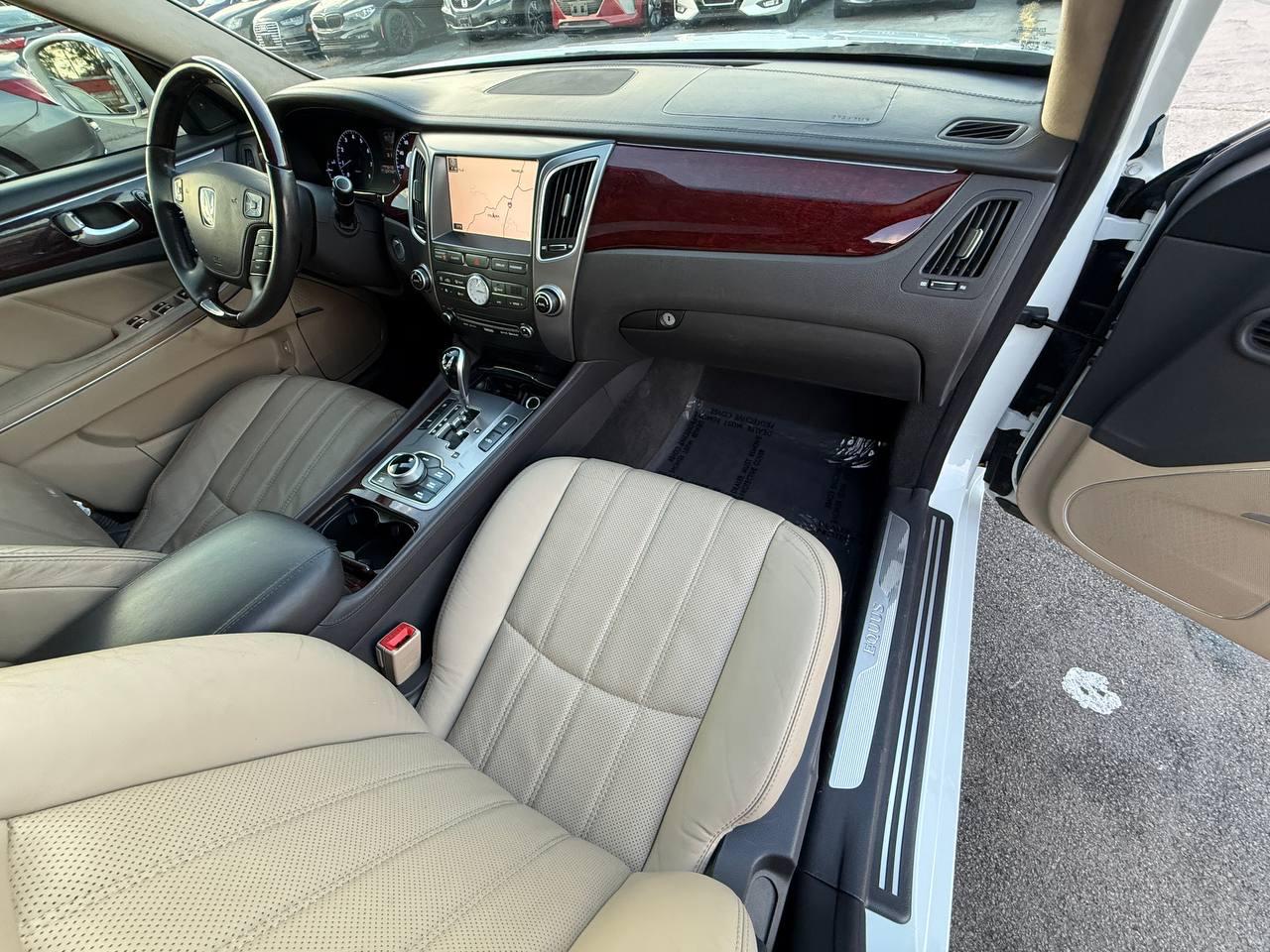 Hyundai Equus Signature 2013