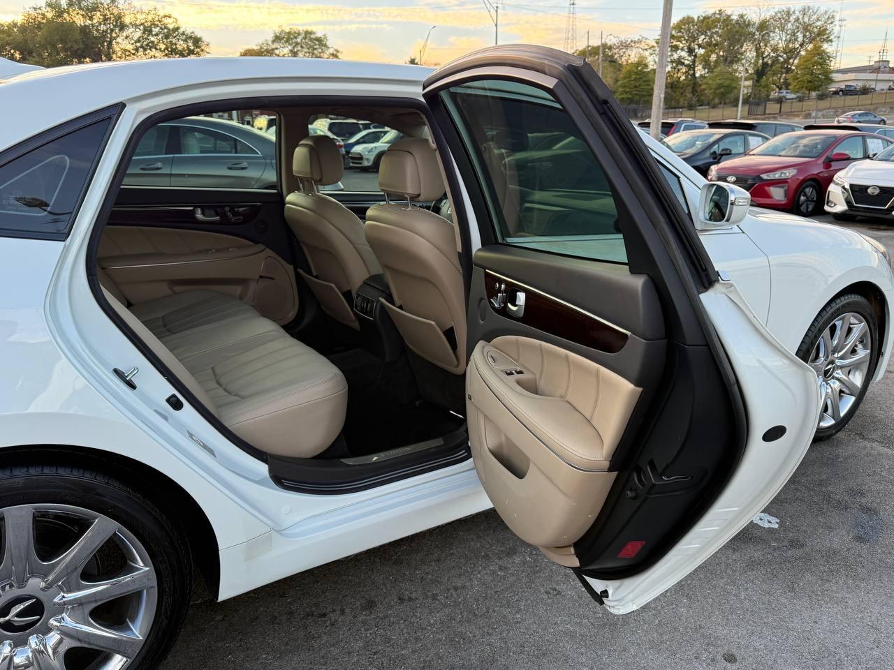 Hyundai Equus Signature 2013