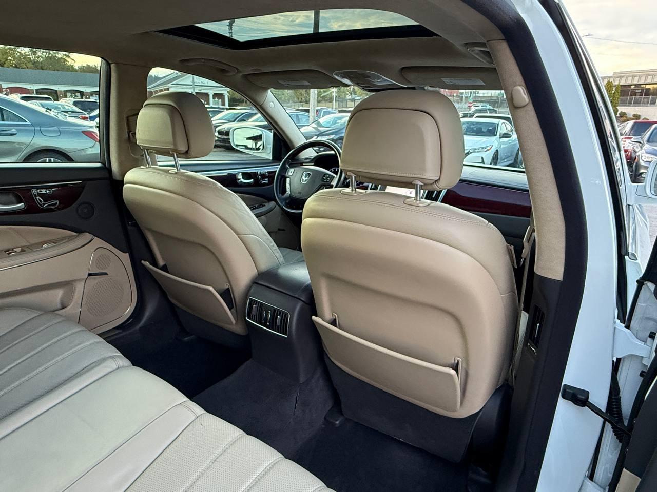 Hyundai Equus Signature 2013