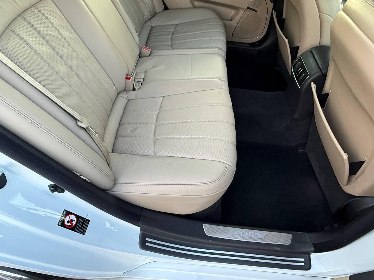 Hyundai Equus Signature 2013