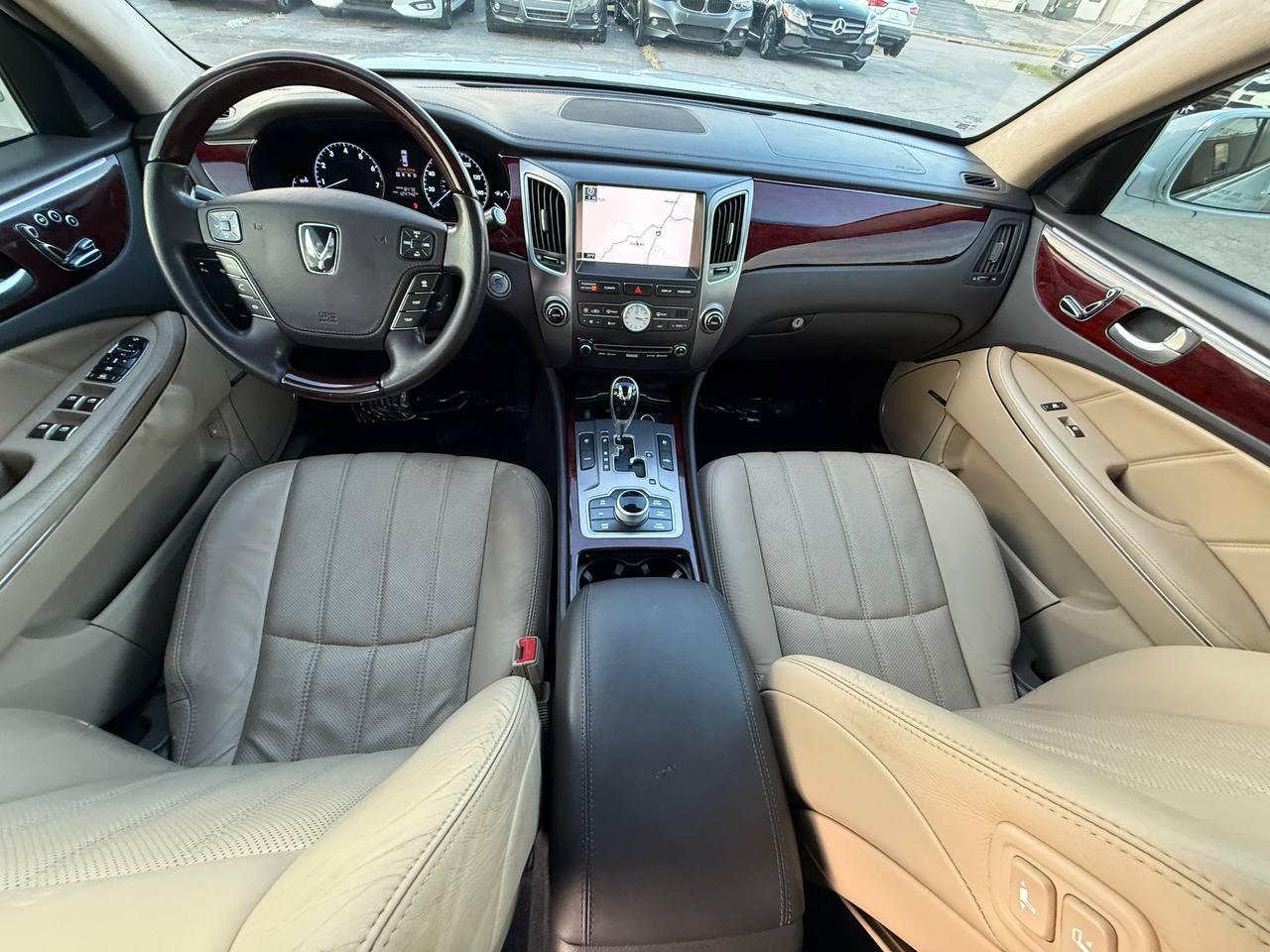 Hyundai Equus Signature 2013