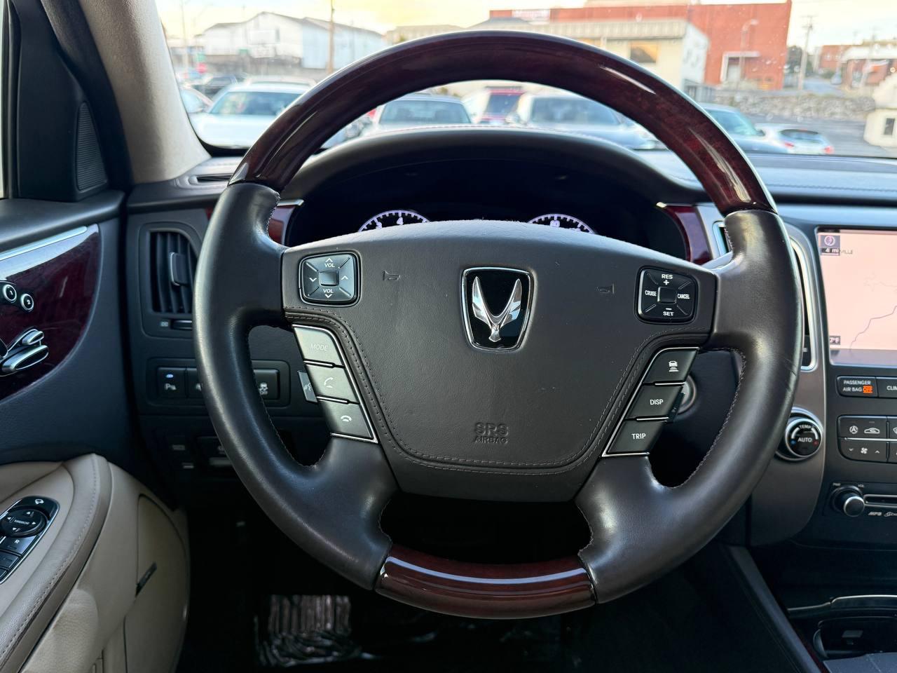Hyundai Equus Signature 2013