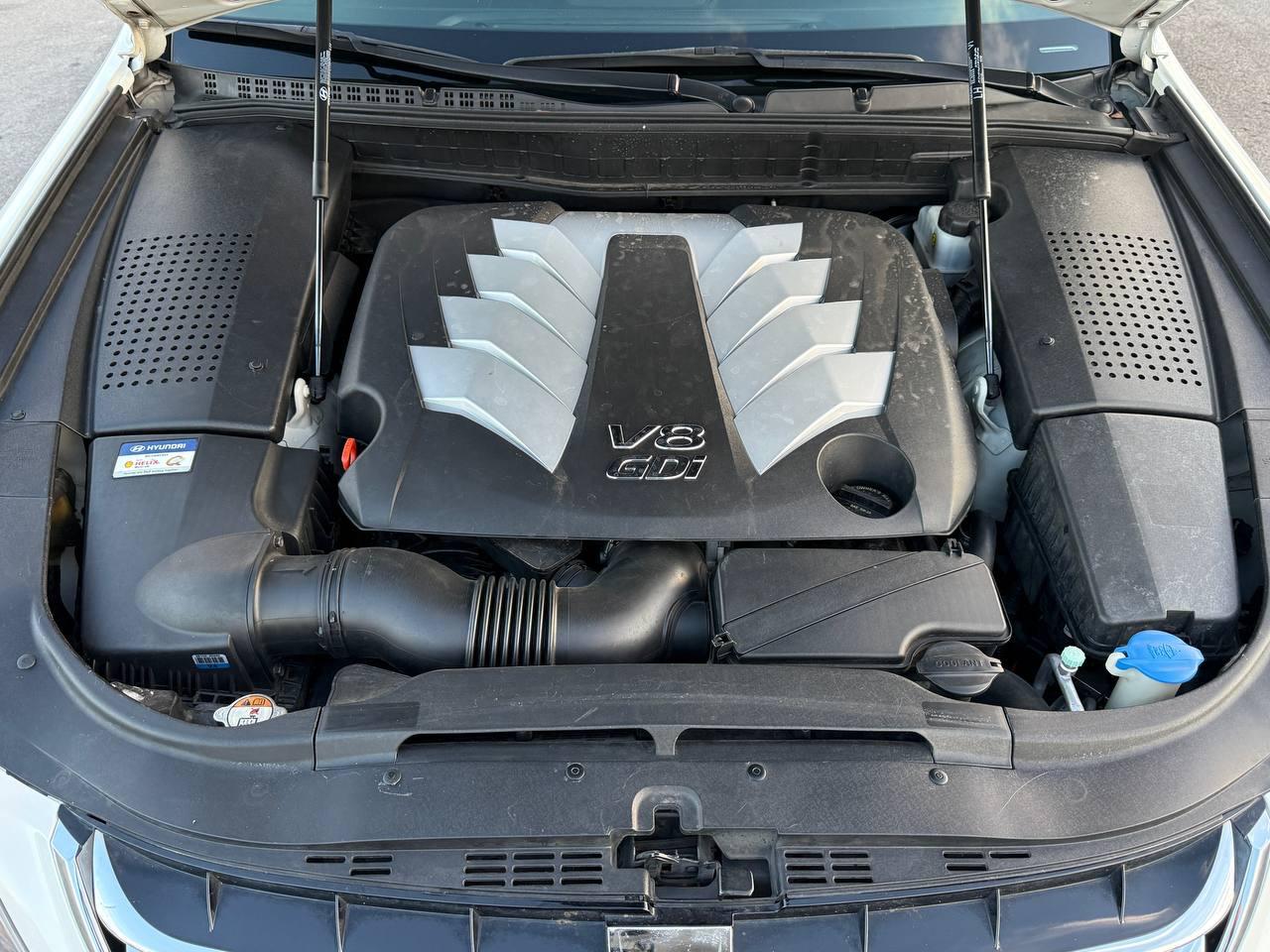 Hyundai Equus Signature 2013
