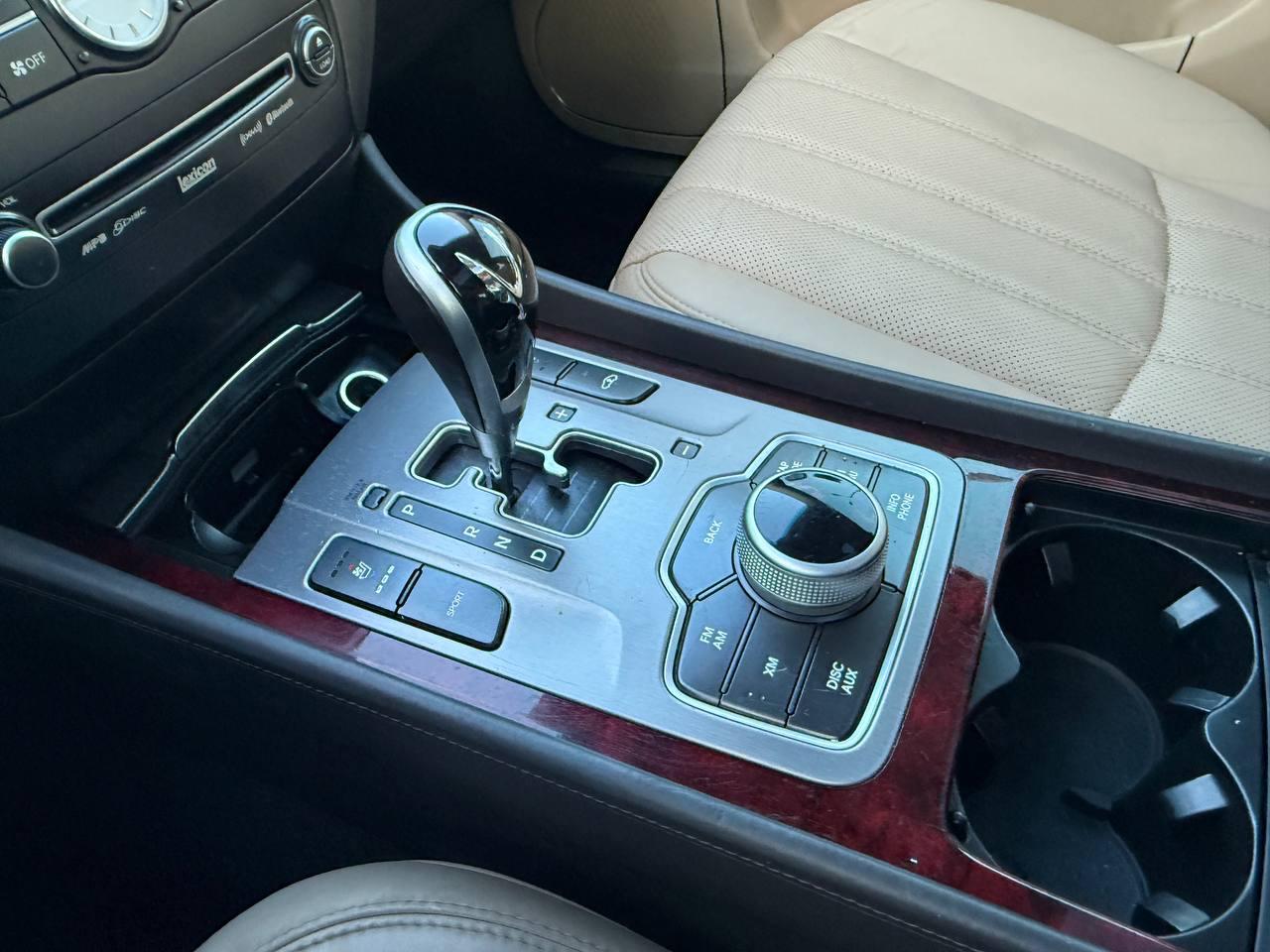 Hyundai Equus Signature 2013