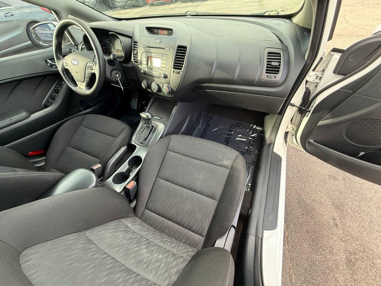 Kia Forte LX w/Popular Package 2016