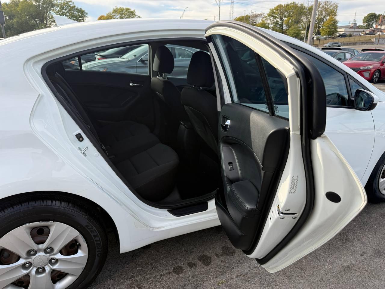 Kia Forte LX w/Popular Package 2016
