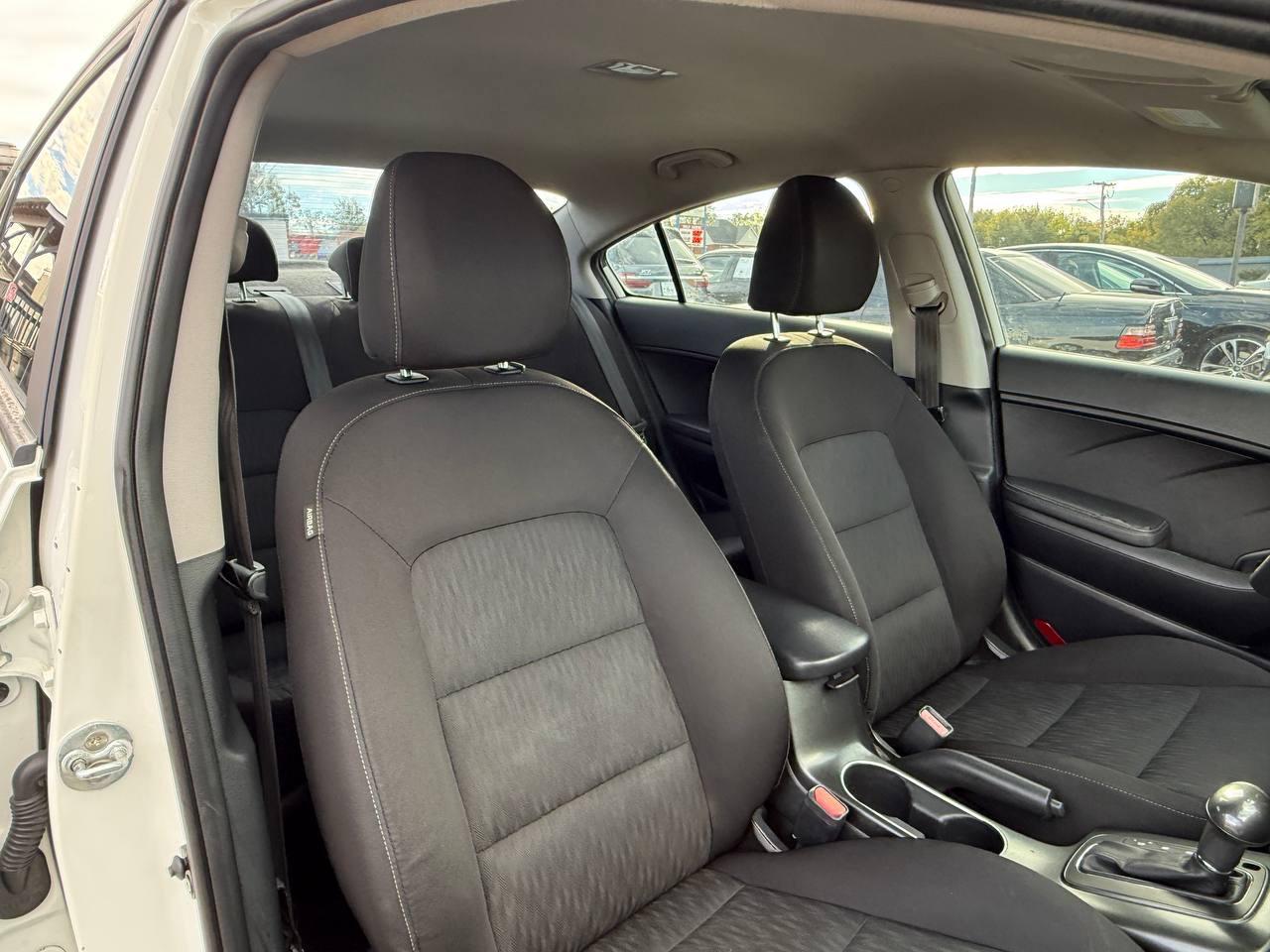 Kia Forte LX w/Popular Package 2016