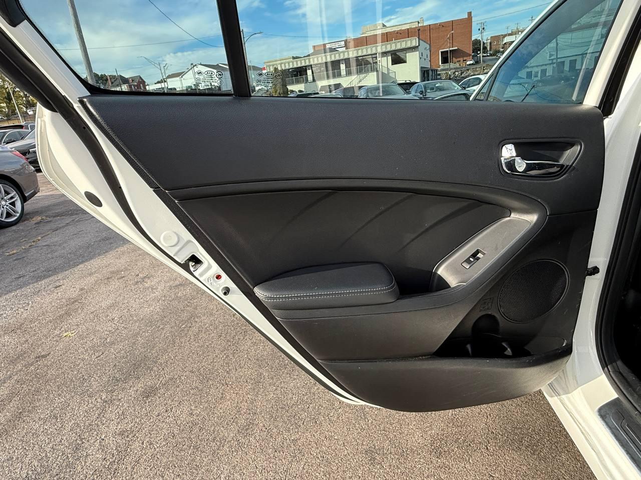Kia Forte LX w/Popular Package 2016
