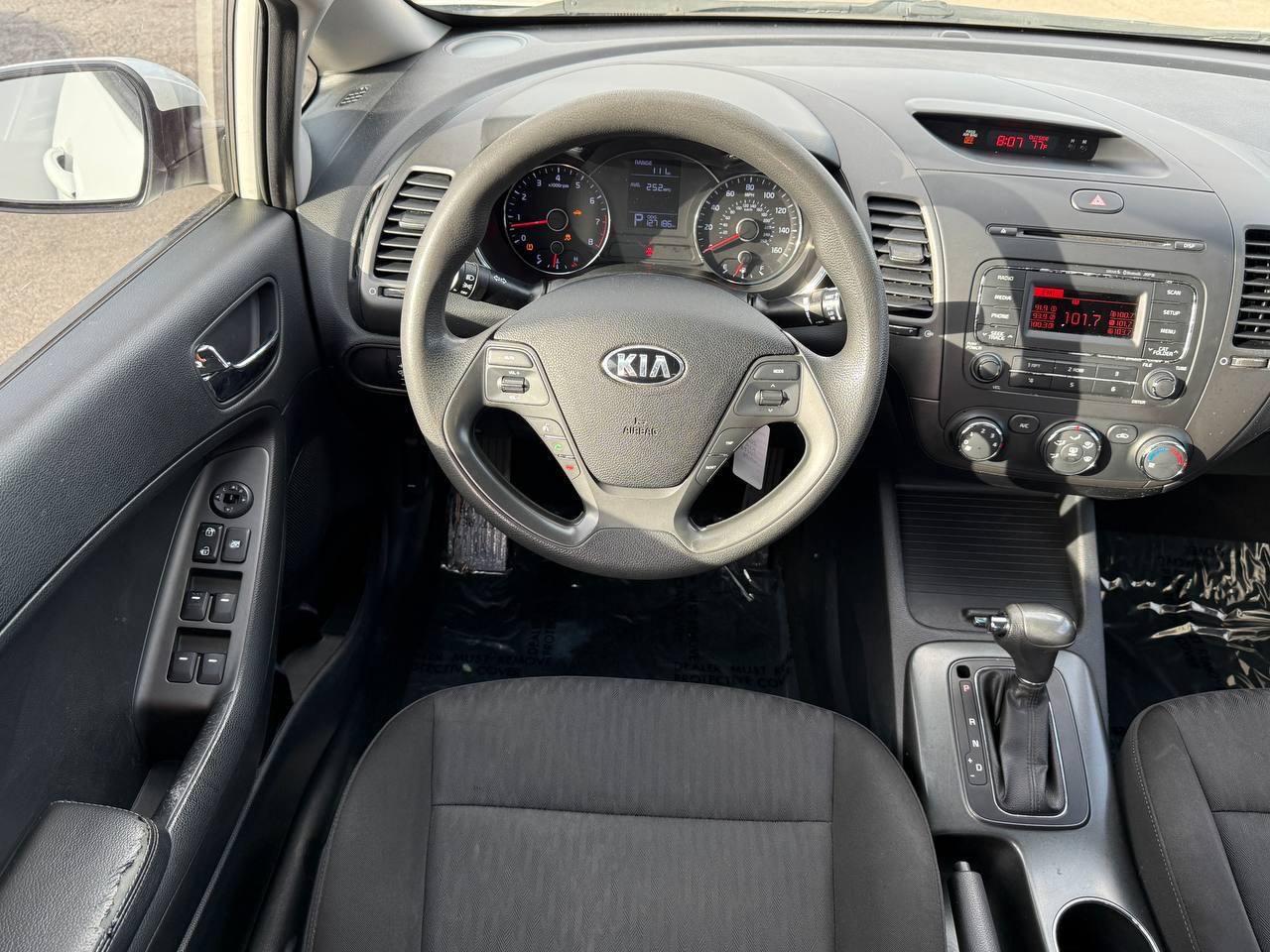 Kia Forte LX w/Popular Package 2016