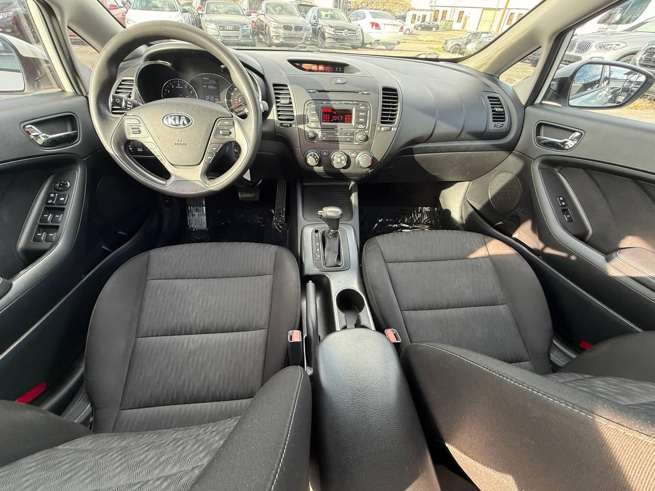 Kia Forte LX w/Popular Package 2016