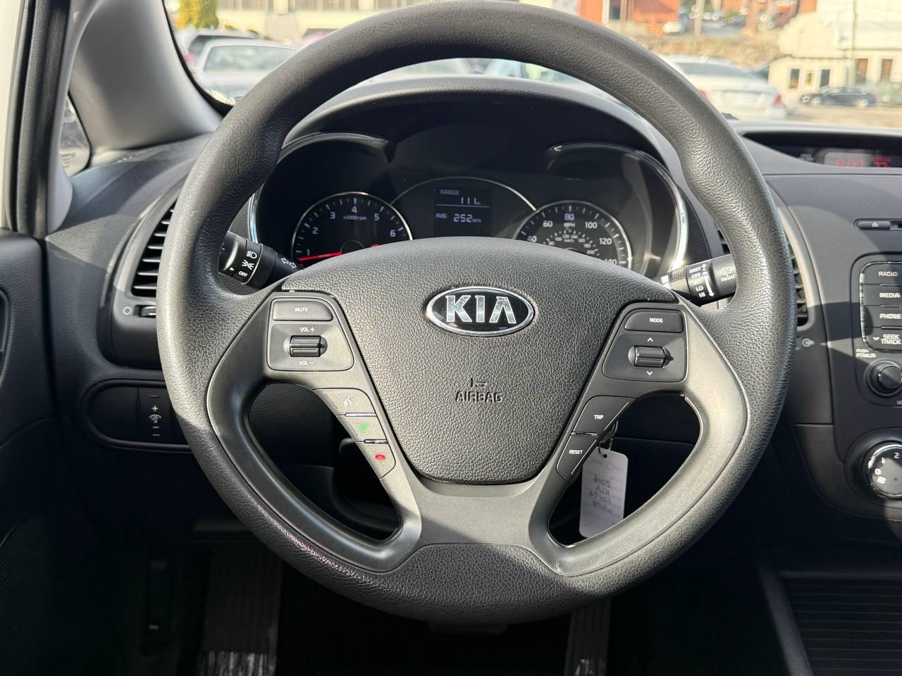 Kia Forte LX w/Popular Package 2016