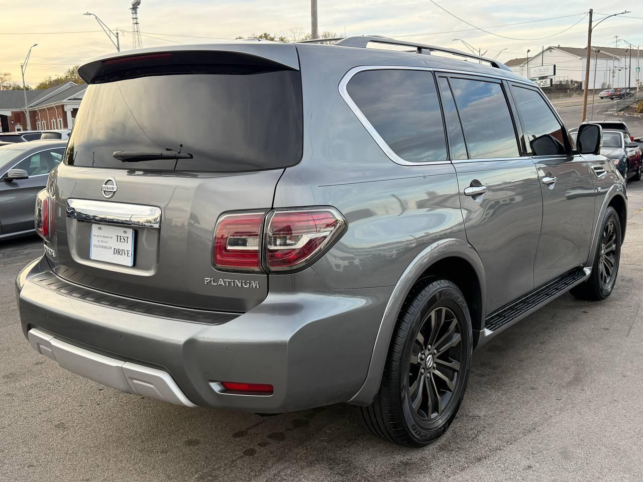 Nissan Armada Platinum AWD 2017