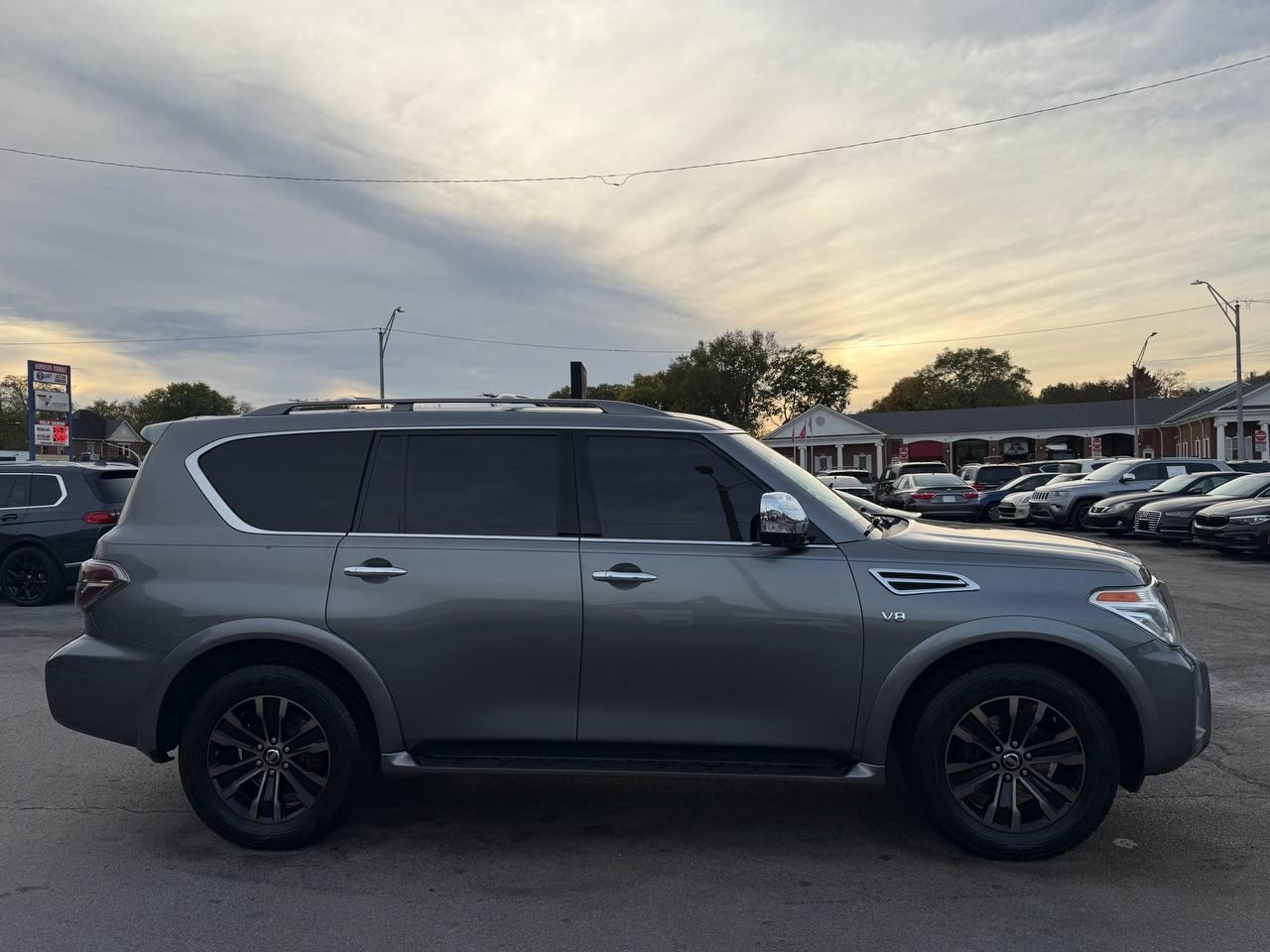 Nissan Armada Platinum AWD 2017