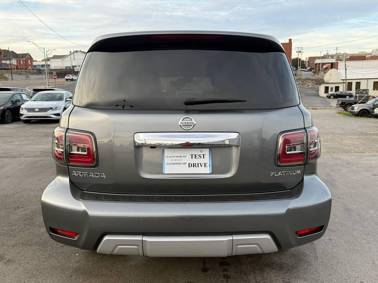 Nissan Armada Platinum AWD 2017