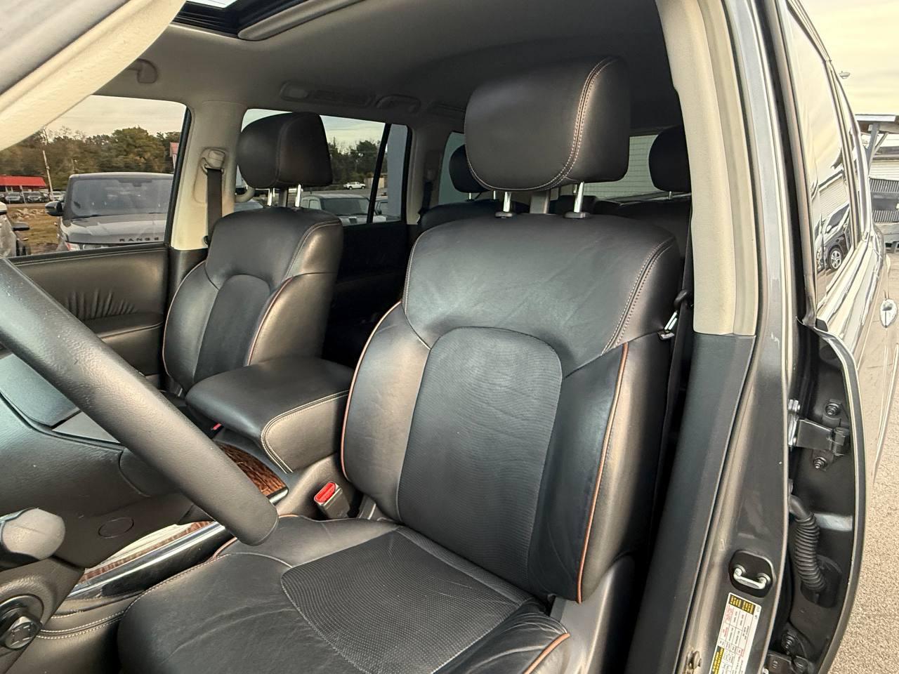Nissan Armada Platinum AWD 2017