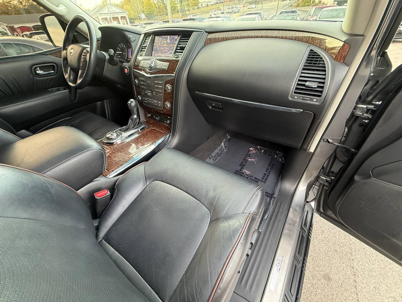 Nissan Armada Platinum AWD 2017