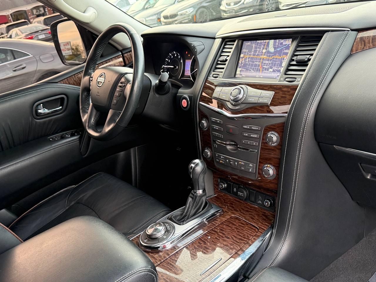 Nissan Armada Platinum AWD 2017