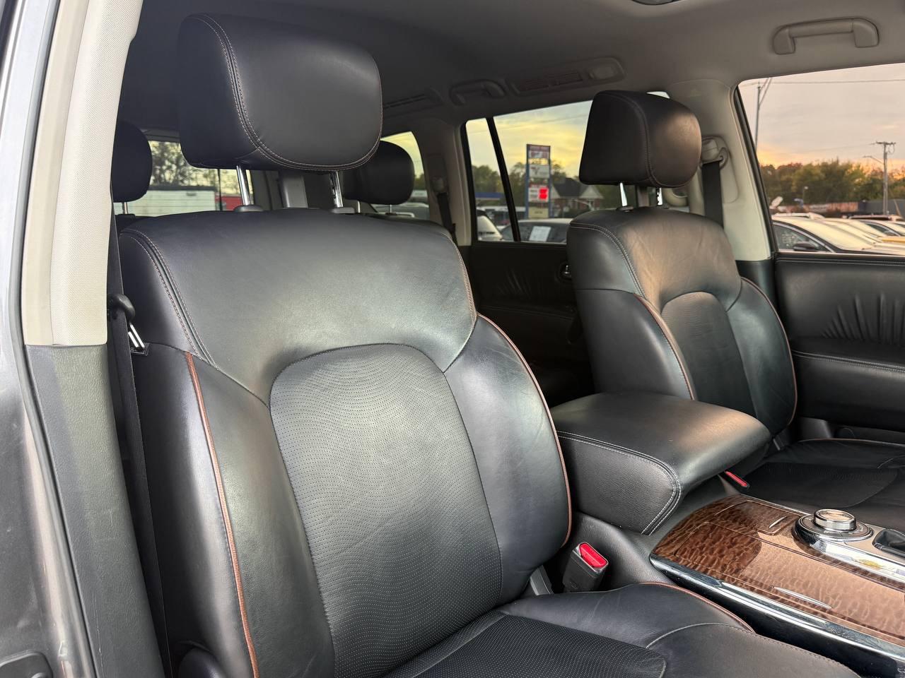 Nissan Armada Platinum AWD 2017