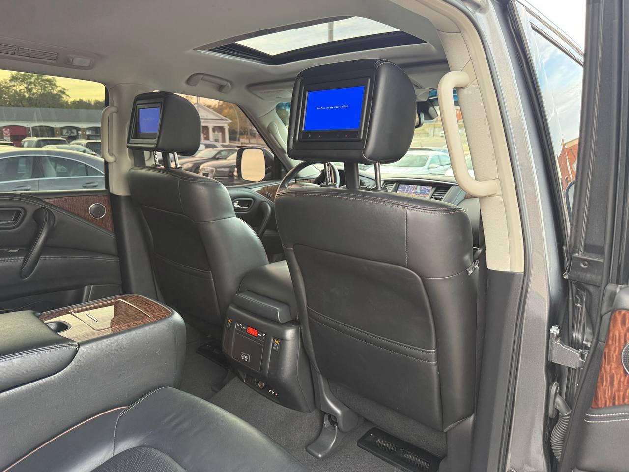 Nissan Armada Platinum AWD 2017