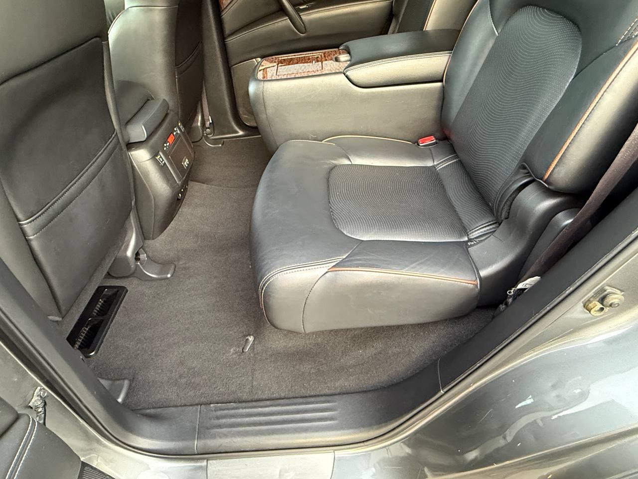 Nissan Armada Platinum AWD 2017