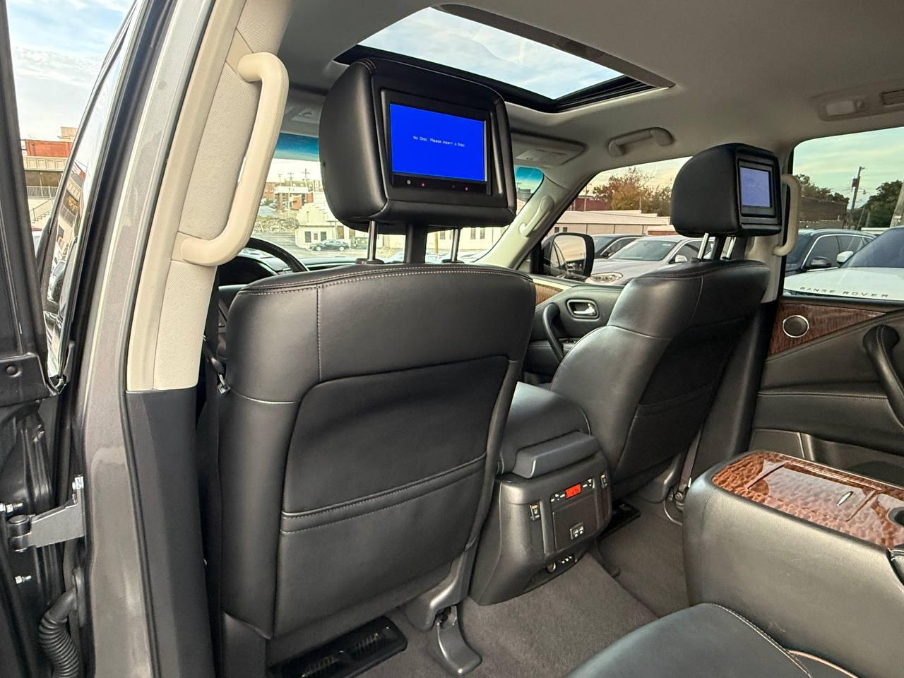 Nissan Armada Platinum AWD 2017