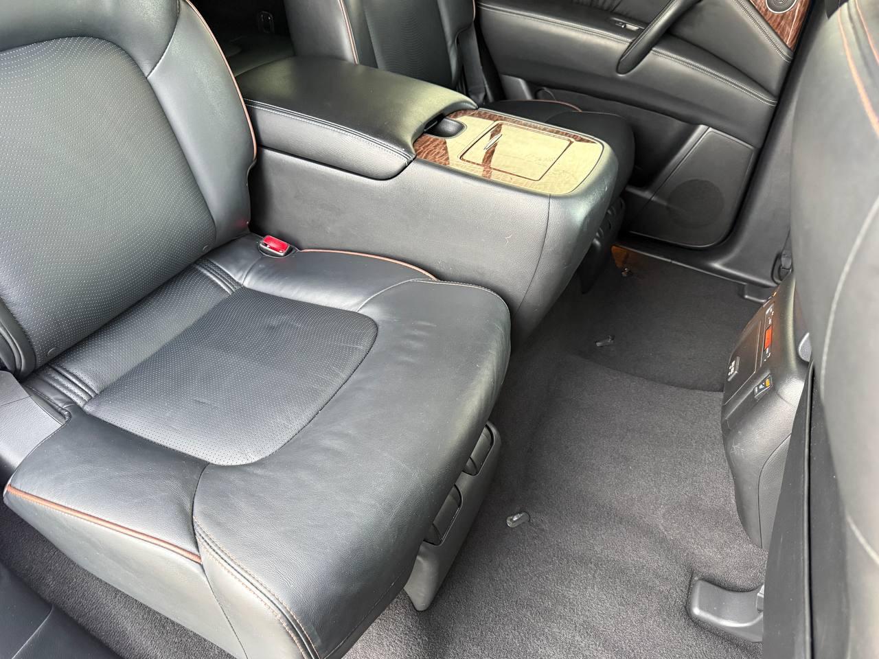 Nissan Armada Platinum AWD 2017
