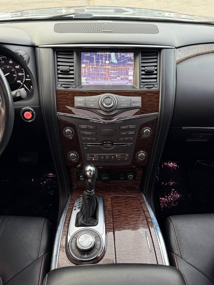 Nissan Armada Platinum AWD 2017