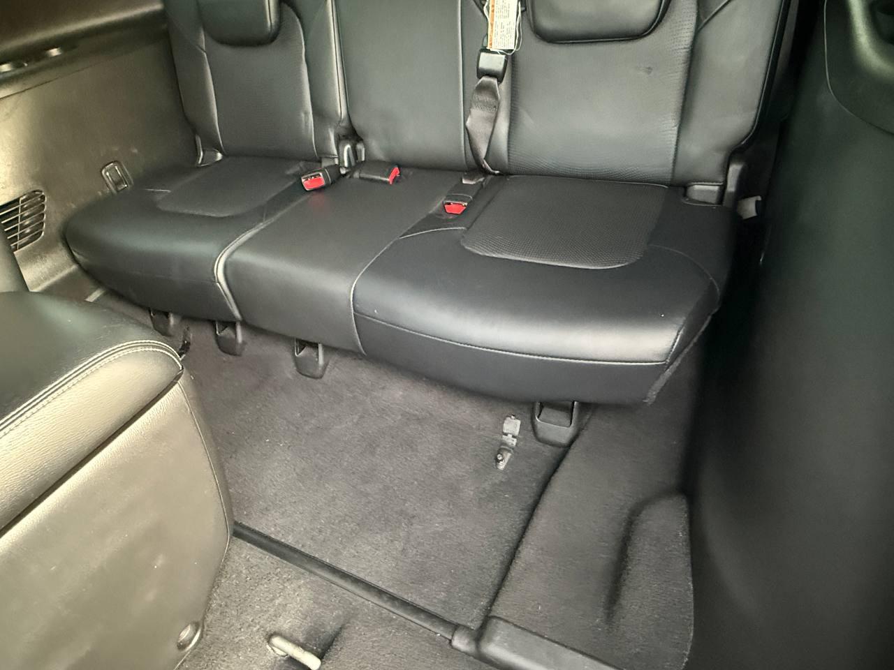 Nissan Armada Platinum AWD 2017
