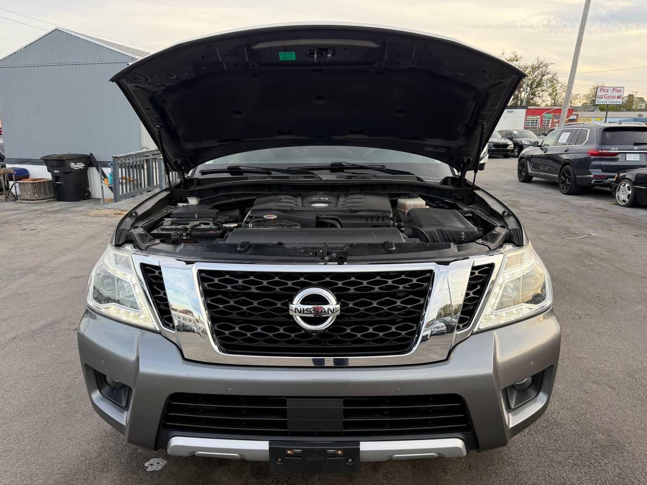 Nissan Armada Platinum AWD 2017