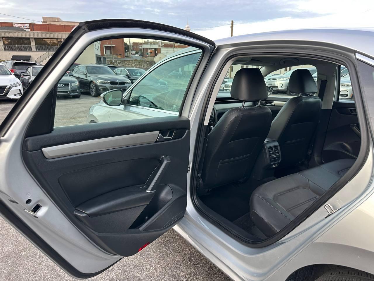 Volkswagen Passat SE 2021