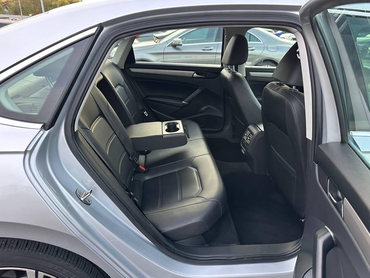 Volkswagen Passat SE 2021