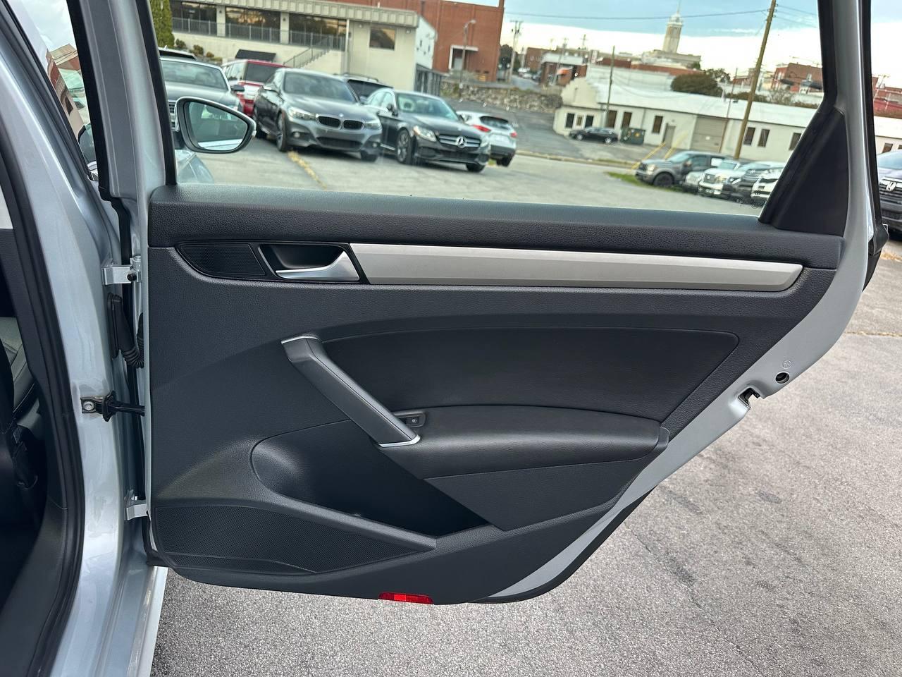 Volkswagen Passat SE 2021