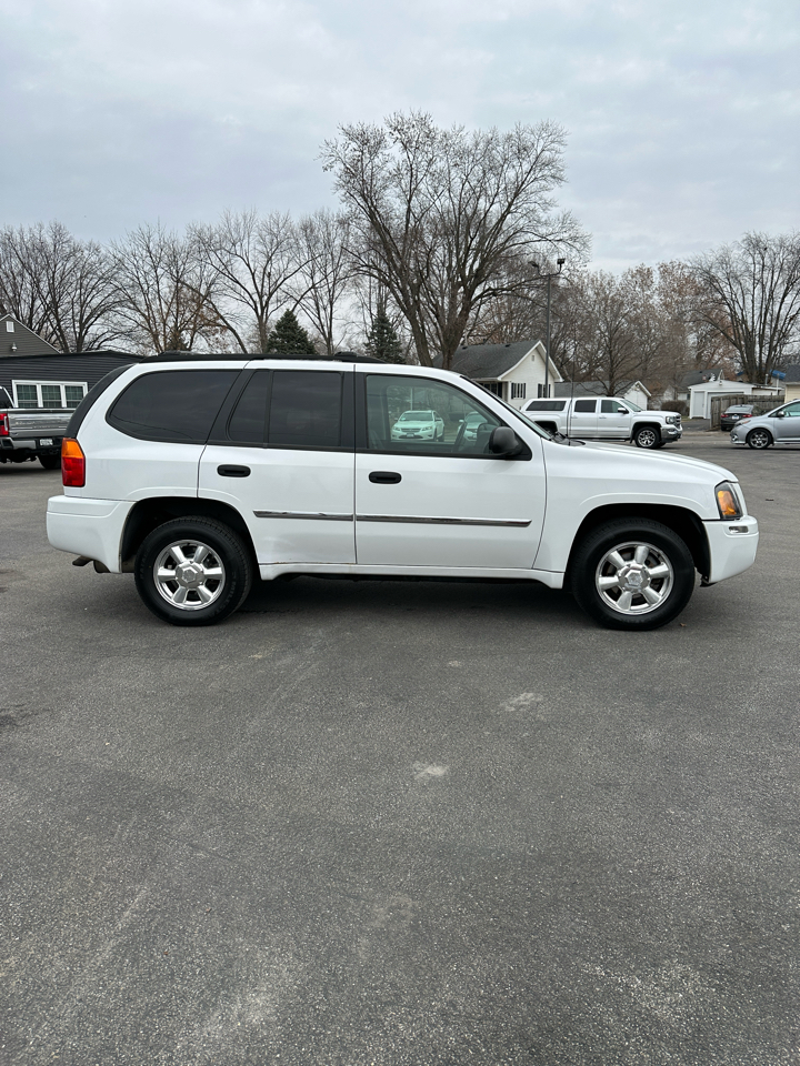 GMC Envoy SLE-1 4WD 2008