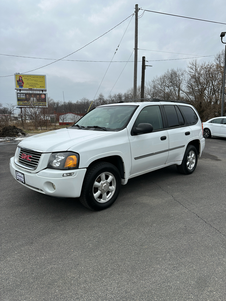 GMC Envoy SLE-1 4WD 2008