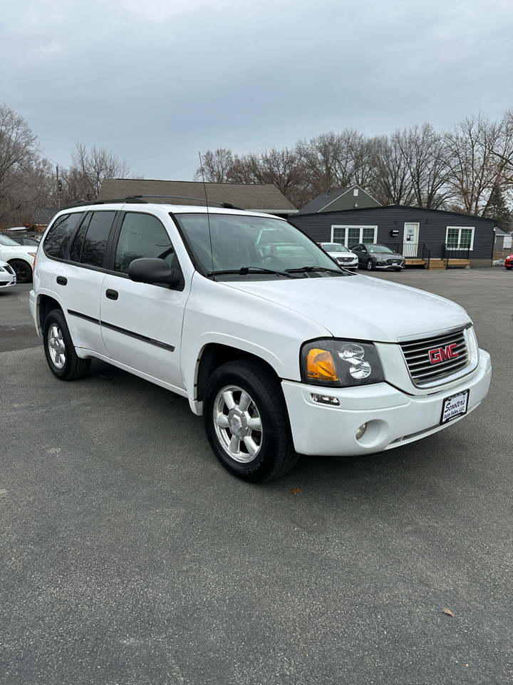 GMC Envoy SLE-1 4WD 2008