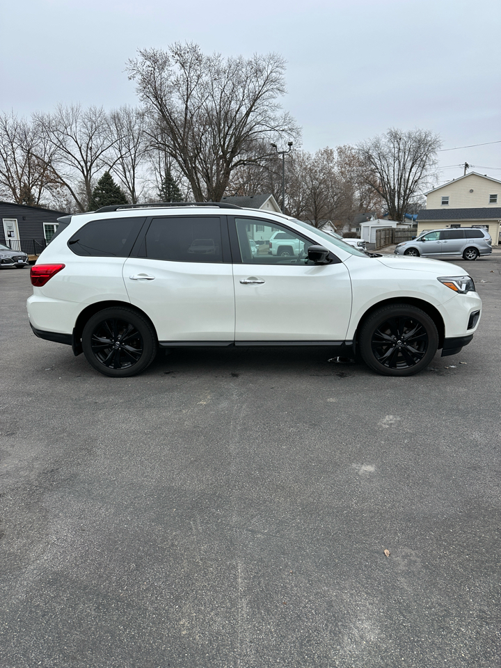Nissan Pathfinder Platinum 4WD 2018