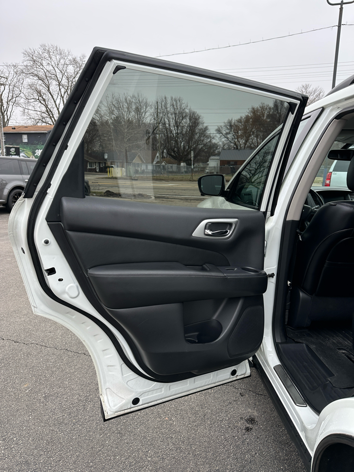 Nissan Pathfinder Platinum 4WD 2018