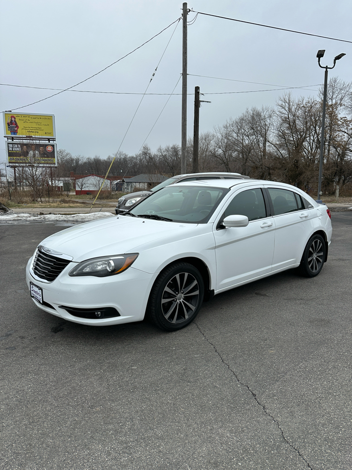 Chrysler 200 Touring 2013