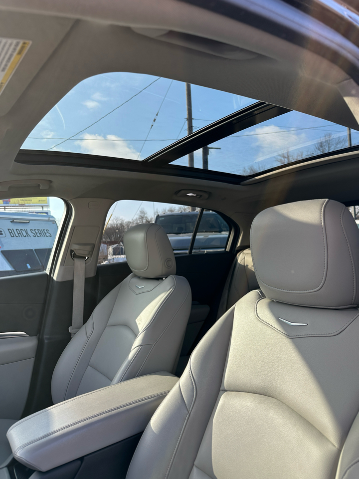 Cadillac XT4 Luxury AWD 2019