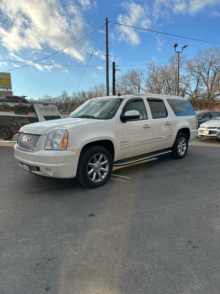 GMC Yukon Denali XL 4WD 2012