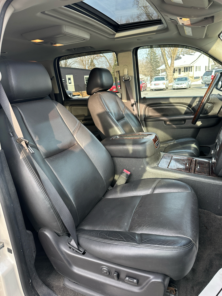 GMC Yukon Denali XL 4WD 2012