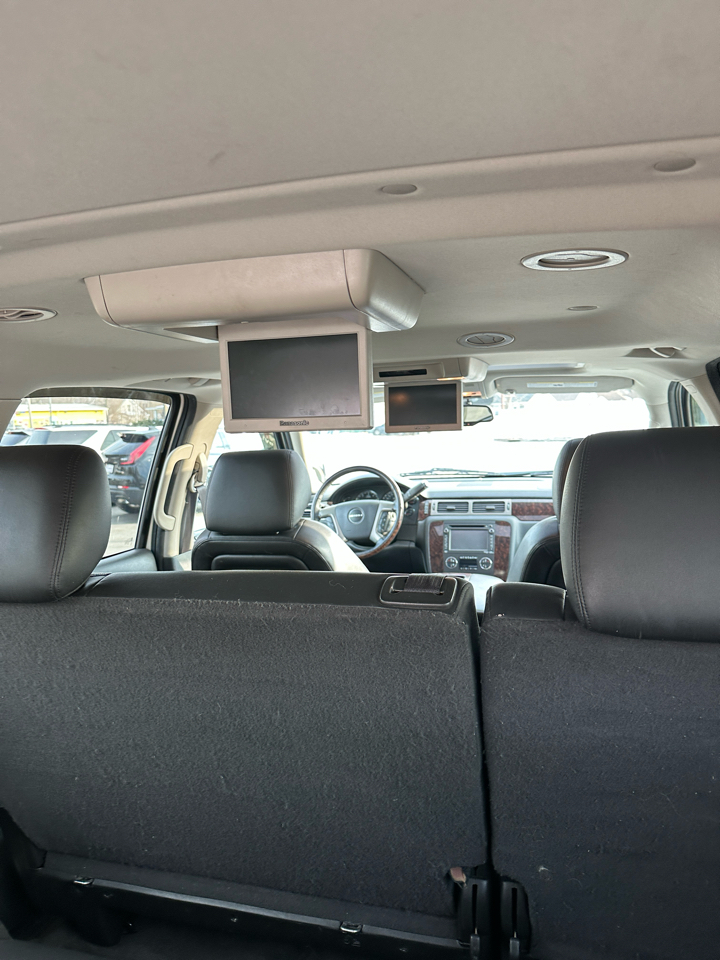 GMC Yukon Denali XL 4WD 2012