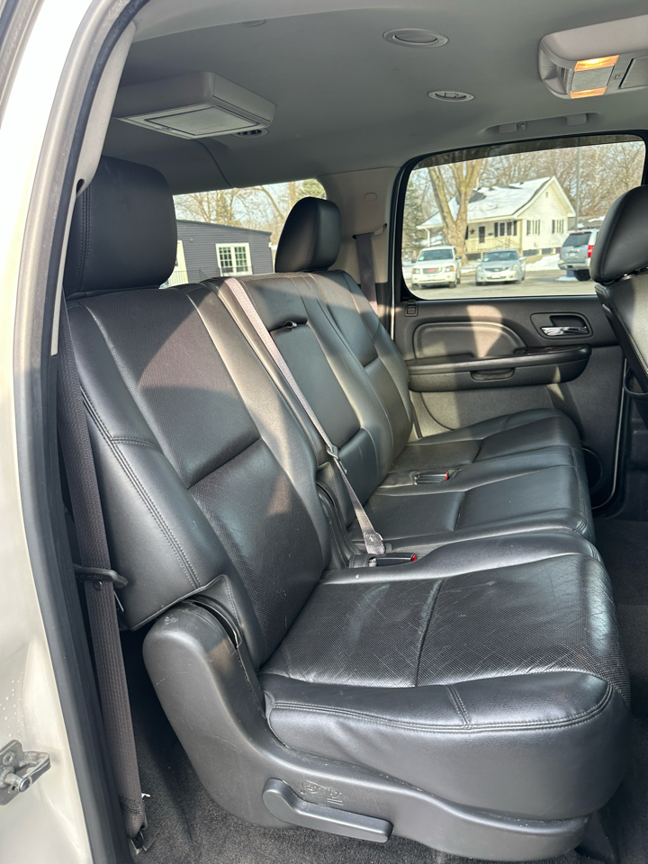 GMC Yukon Denali XL 4WD 2012